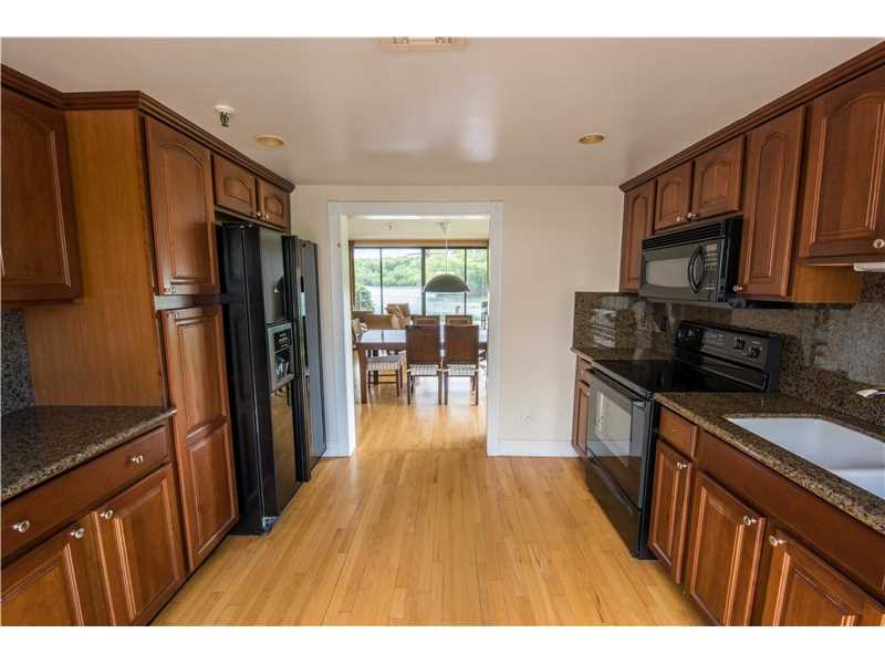 439 Poinciana Dr