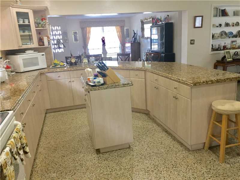 56 NW 118th St