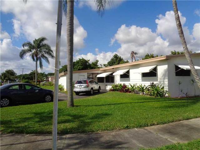 1085 NW 185th Ter