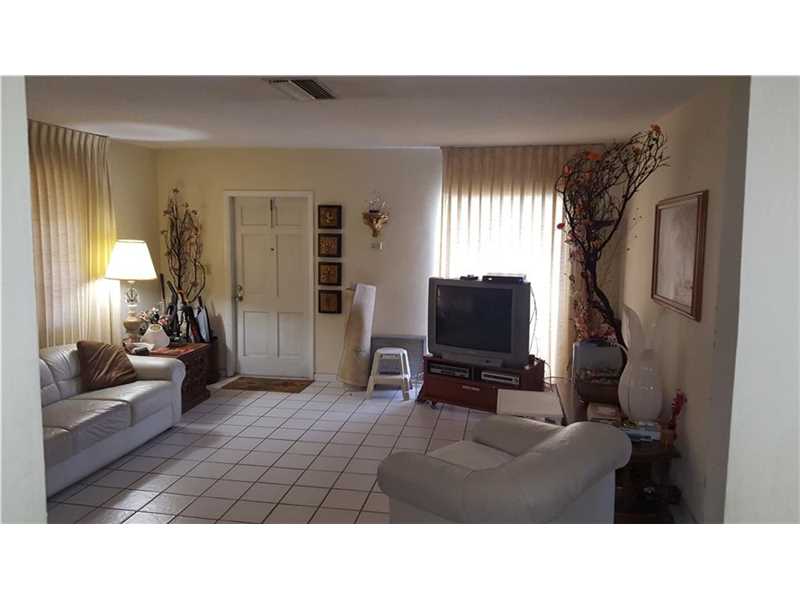 1365 NW 203rd St Miami, FL 33169
