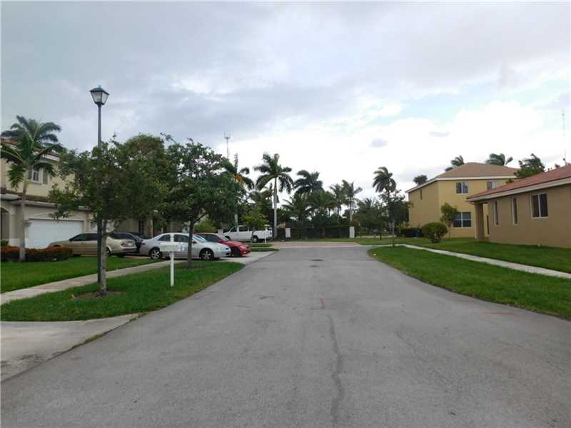 1241 NW 206th Ter Miami, FL 33169