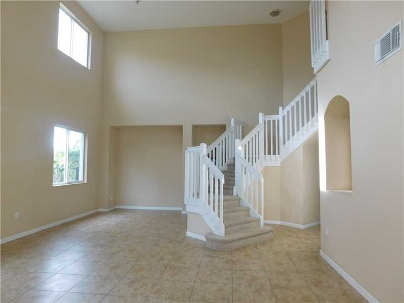 1241 NW 206th Ter Miami, FL 33169