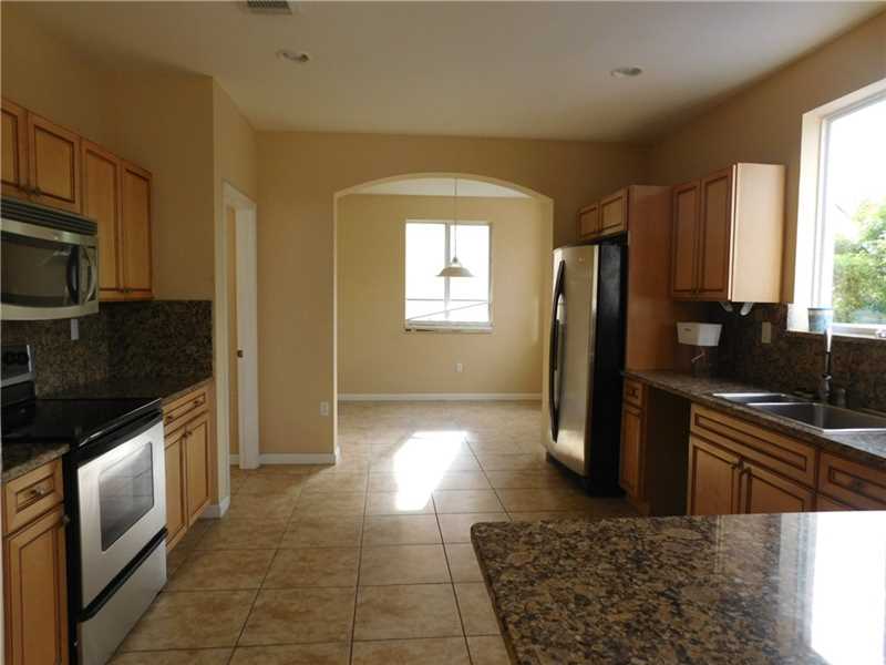 1241 NW 206th Ter Miami, FL 33169