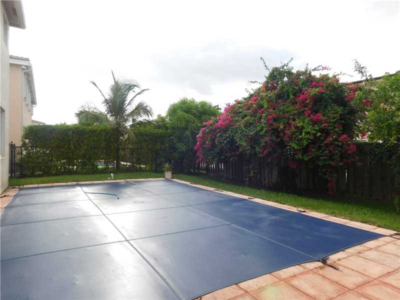 1241 NW 206th Ter Miami, FL 33169