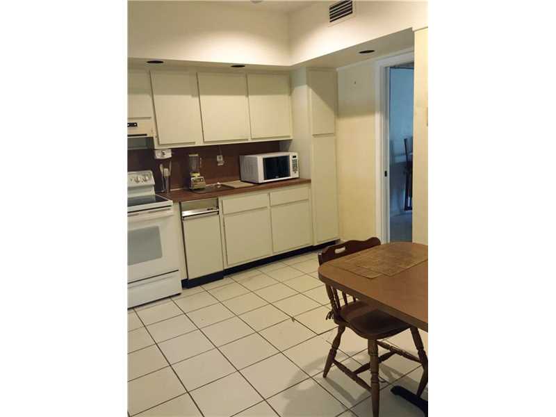 For Sale: 9011 SW 62nd Ter Apt 5 E #5-E Miami, FL 33173