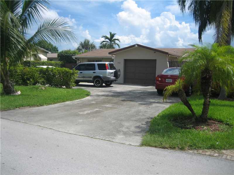 1305 SW 90th Ave