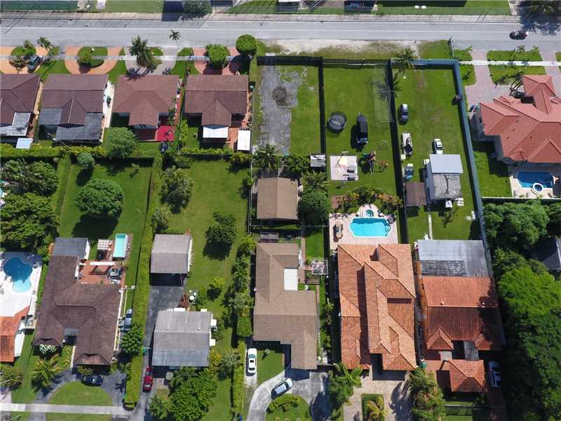 1305 SW 90th Ave