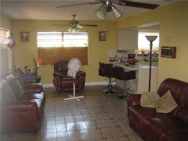 1305 SW 90th Ave
