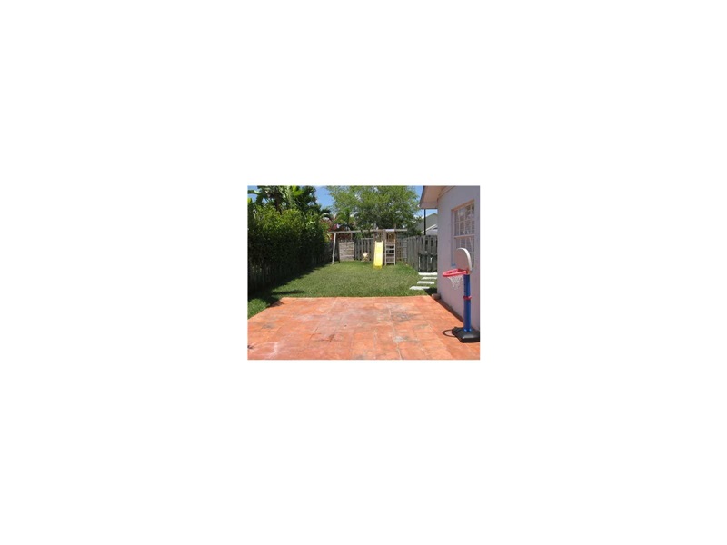 15800 SW 144th Ct