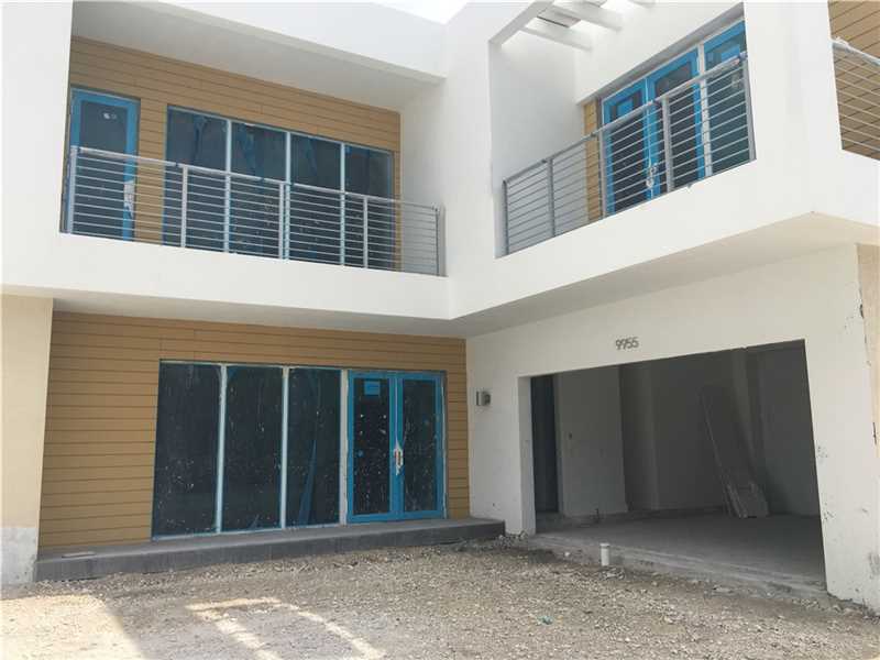 For Sale: 9955 NW 75 St Miami, FL 33178