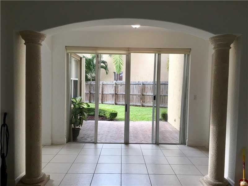 11280 NW 77th Ter