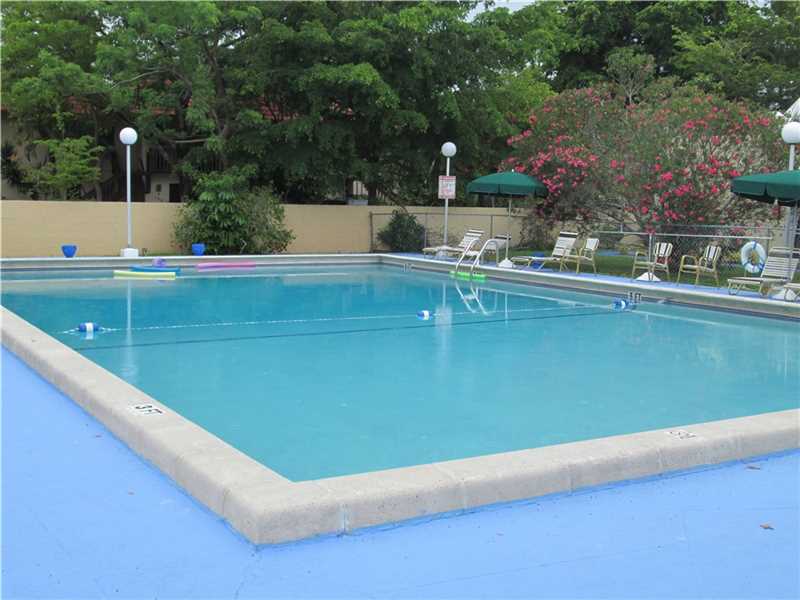 For Sale: 950 NE 199th St #APT 205 Miami, FL 33179