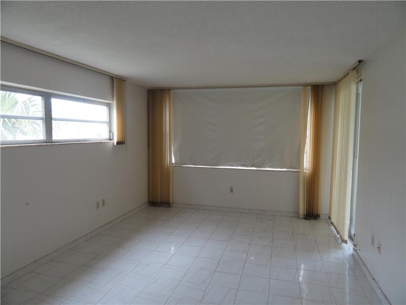1670 NE 191st St #202-3 Miami, FL 33179