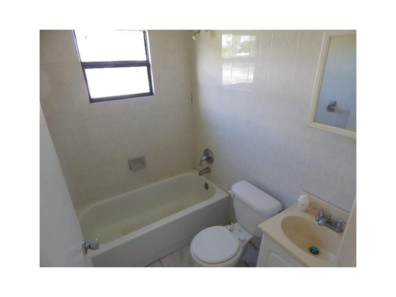 19401 NE 1st Pl