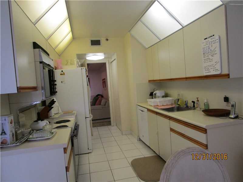 20281 E Country #403