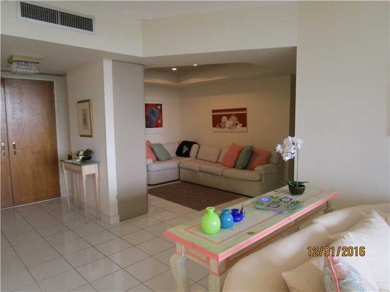 20281 E Country #403