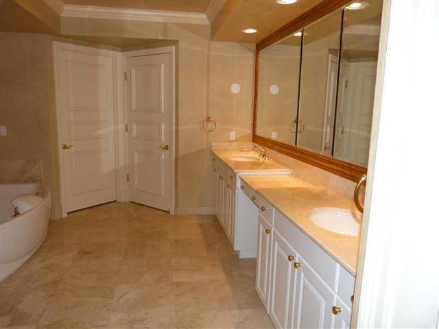 20201 E Country Club Dr #1503