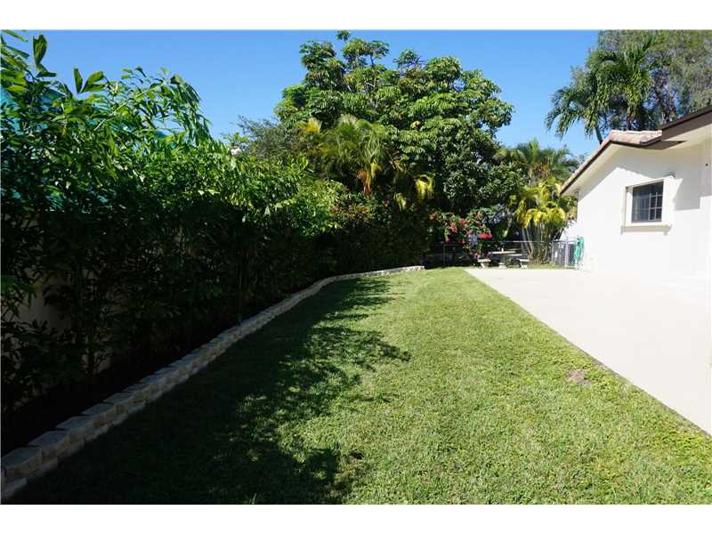 11550 N Bayshore Dr