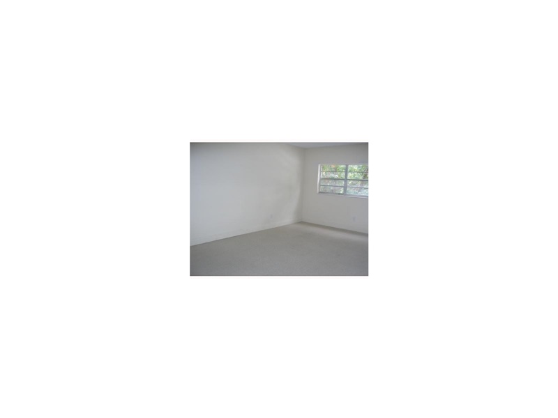 11855 NE 19th Dr #27