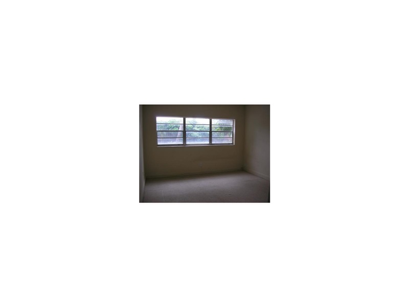 11855 NE 19th Dr #27