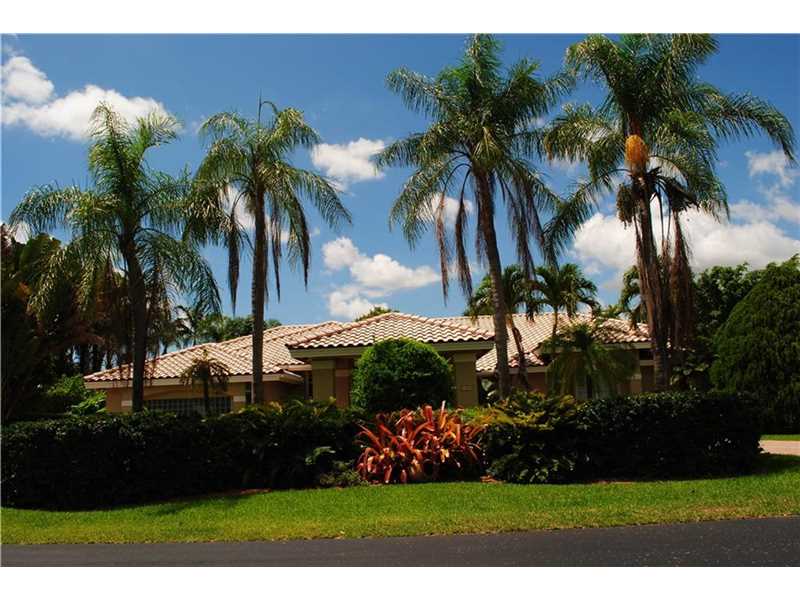 For Sale: 11898 SW 72nd Ter Miami, FL 33183