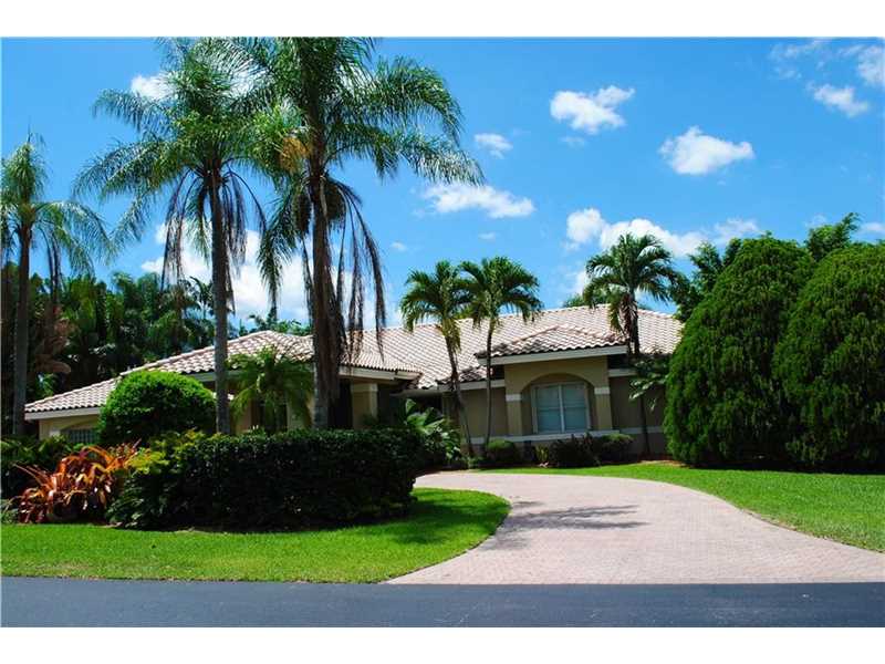 For Sale: 11898 SW 72nd Ter Miami, FL 33183