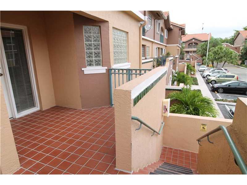For Sale: 10014 Hammocks Blvd #204-4 Miami, FL 33196