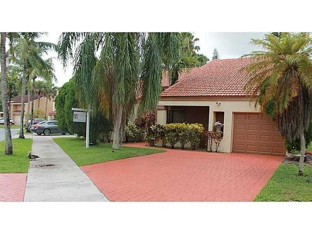 8906 SW 150th Place Cir