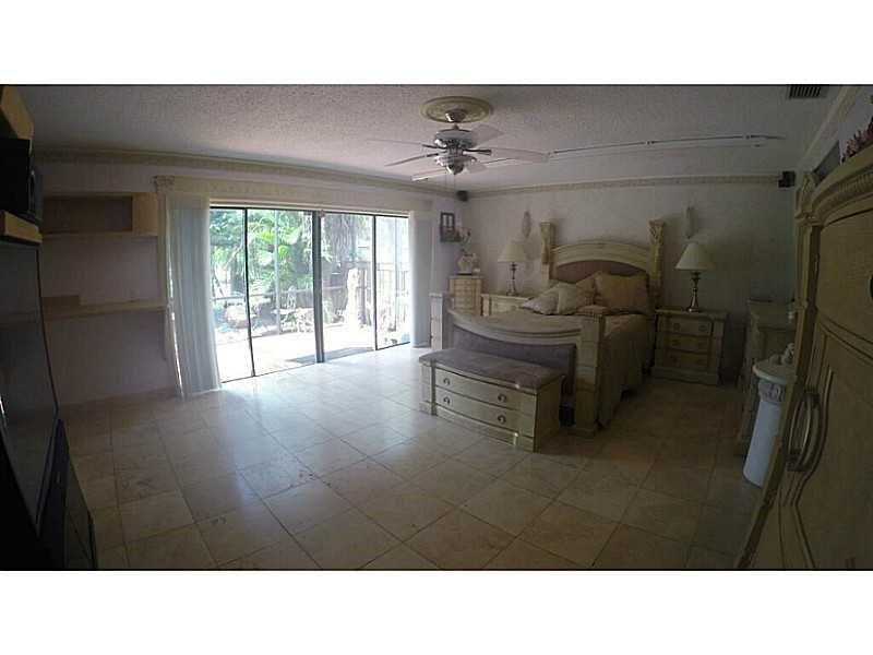 8906 SW 150th Place Cir