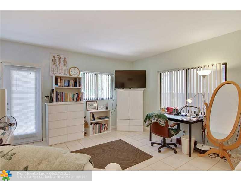 3321 NE 14th Ct