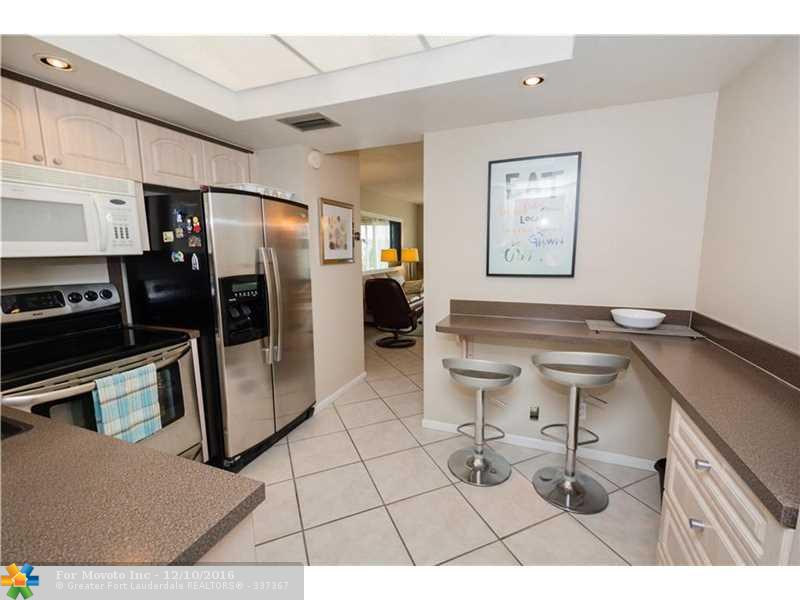 2829 NE 30 St #205