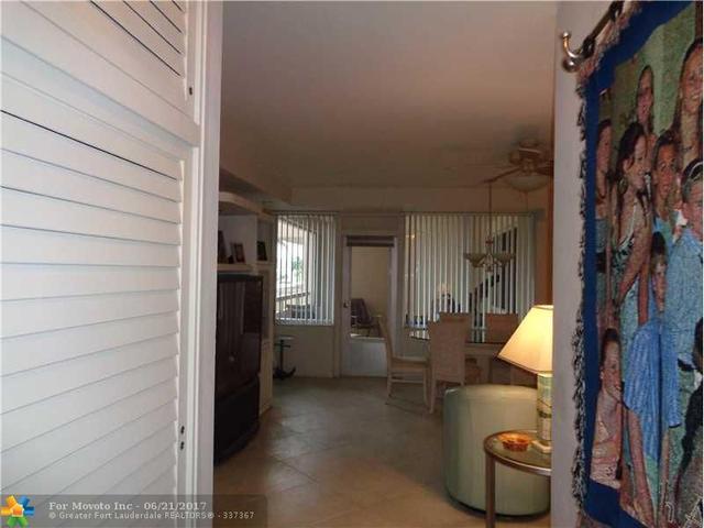 2841 NE 33rd Ct #106