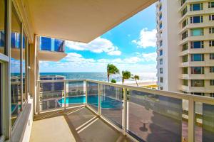 3700 Galt Ocean Dr #308
