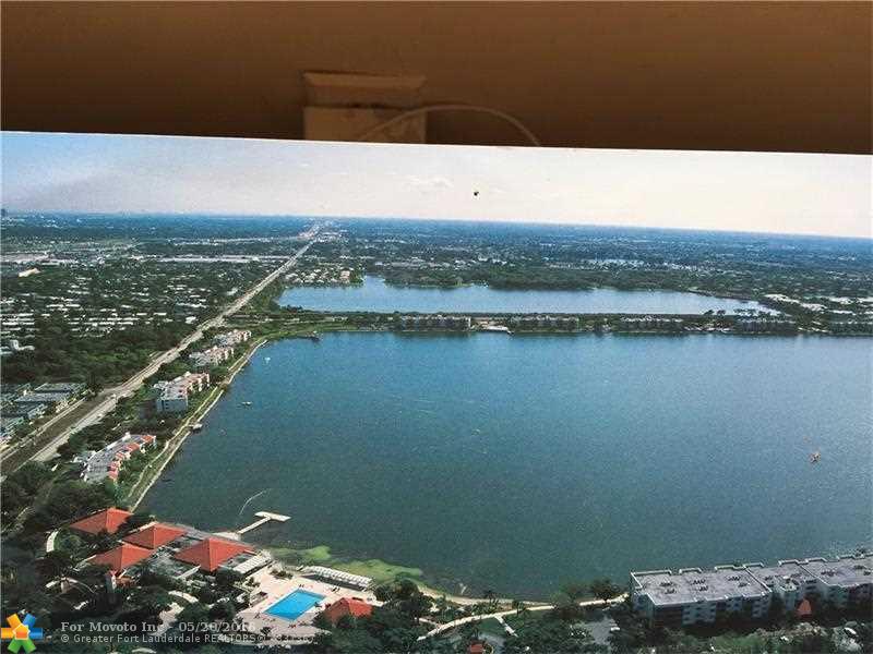 For Sale: 118 Lake Emerald Dr #APT 210 Fort Lauderdale, FL 33309