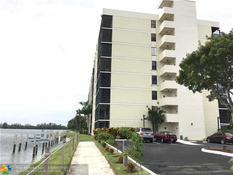 105 Lake Emerald Dr #513