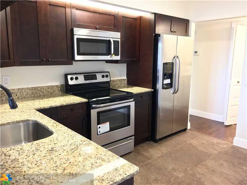 105 Lake Emerald Dr #513