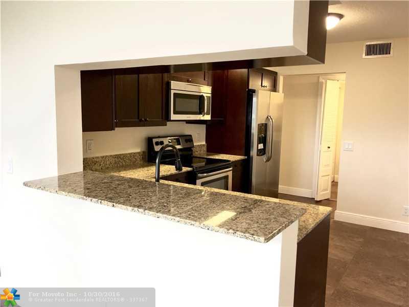 105 Lake Emerald Dr #513