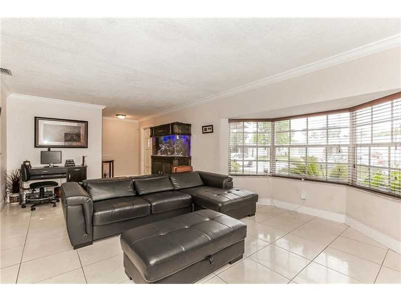 7161 NW 21st Ct Fort Lauderdale, FL 33313