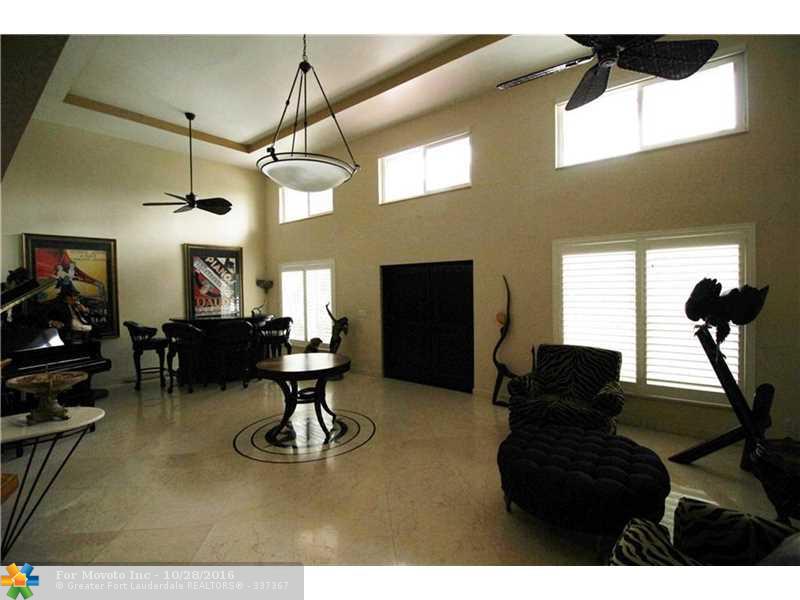 2537 Lucille Dr
