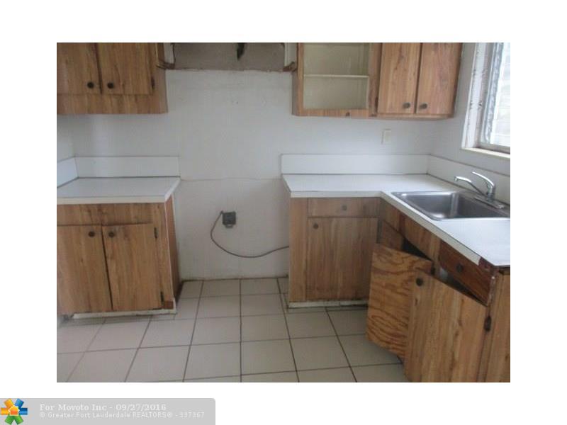 1785 SW 43rd Ave