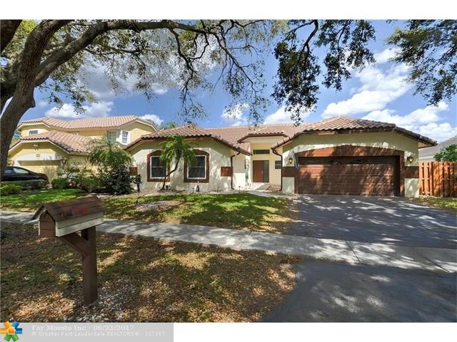 2070 NW 108th Ter