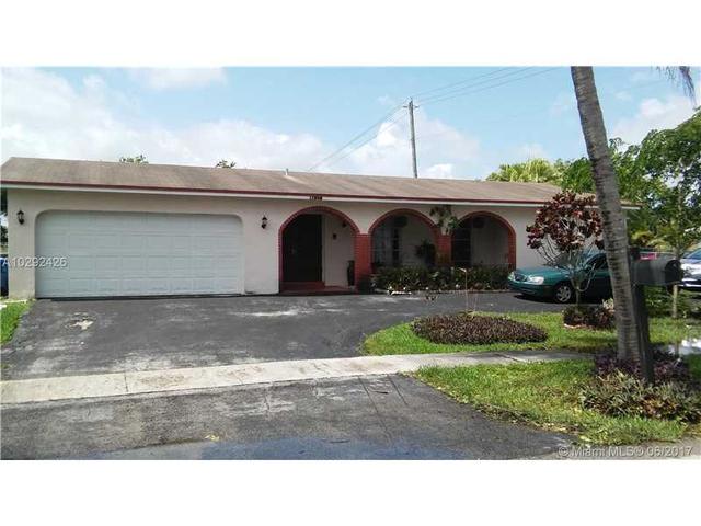 2070 NW 108th Ter