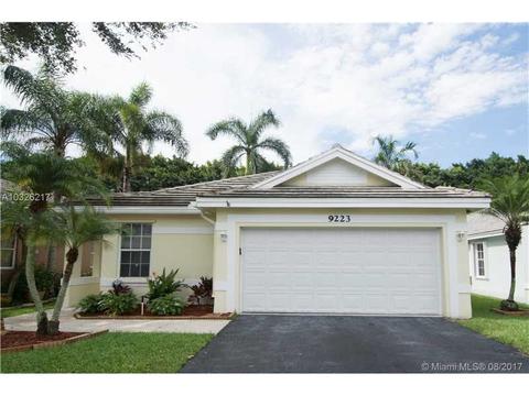 1730 W Oak Knoll Cir
