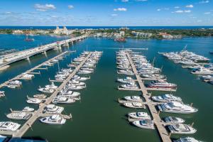 400 N Flagler Dr #PH-C2