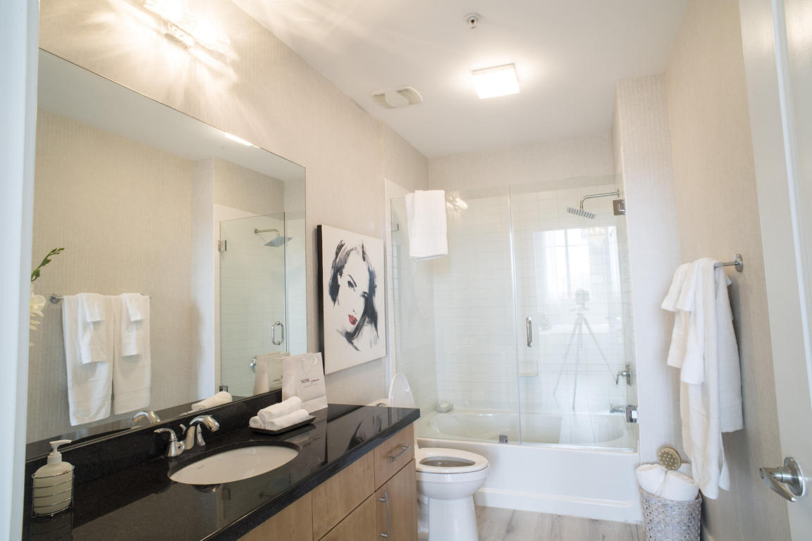300 S Australian Ave #820
