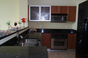 For Sale: 1551 N Flagler Dr #APT 808 West Palm Beach, FL 33401