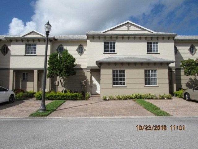 967 Lucaya Dr #967