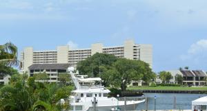 For Sale: 1036 Us Highway 1 #121 North Palm Beach, FL 33408