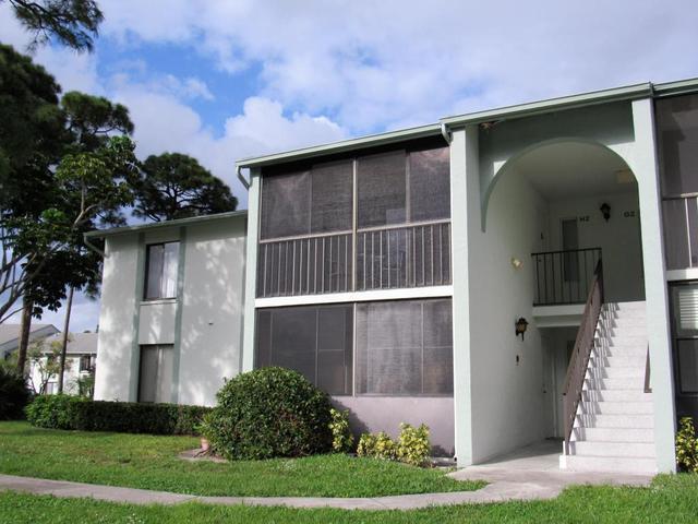 1111 Green Pine Blvd #H3