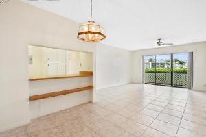 1110 Green Pine Blvd #B1